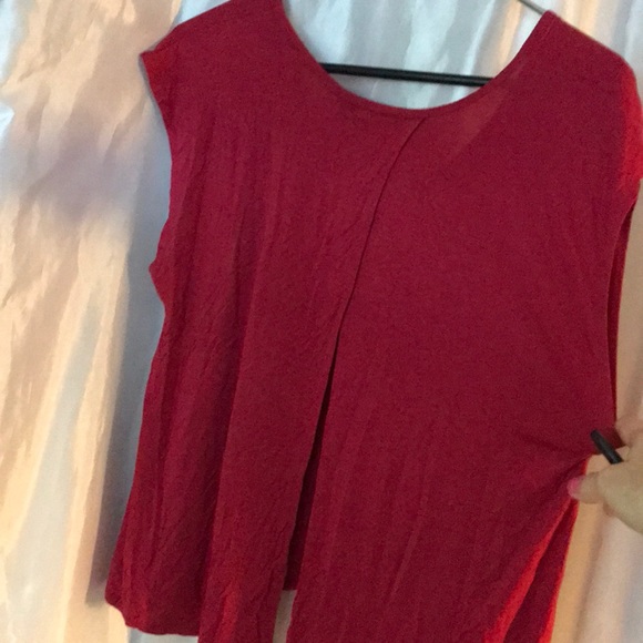 Red Hot Valentine Top w/Open Slit Back - Picture 2 of 2